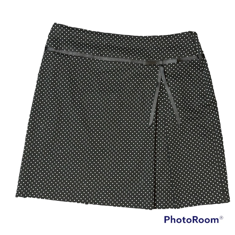 Adorable Briggs New York size 12 black skirt with white polka dots